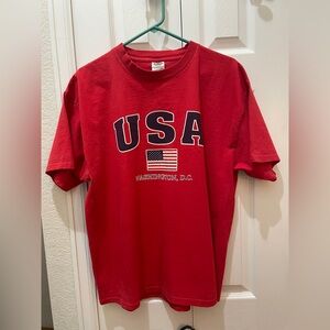 Red USA Graphic T-Shirt. WASHINGTON DC

GUC